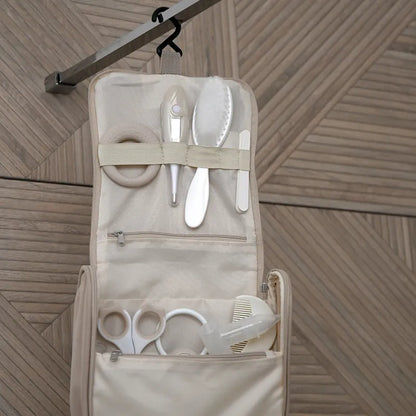 Trousse de toilette 10 accessoires « Terre d’Argile » – BEABA