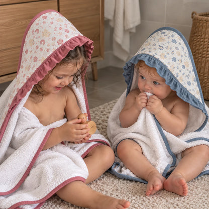 Cape de bain bébé « Froufrou » – Coton et mousseline fleurie à volants